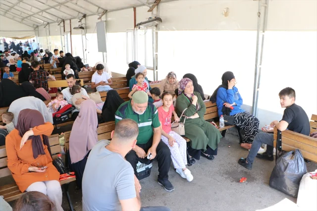 Suriyelilerin Dönüş Yolculuğu Bayramdan Önce Hareketlendi