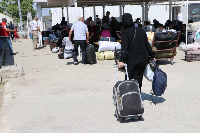 Suriyelilerin Dönüş Yolculuğu Bayramdan Önce Hareketlendi