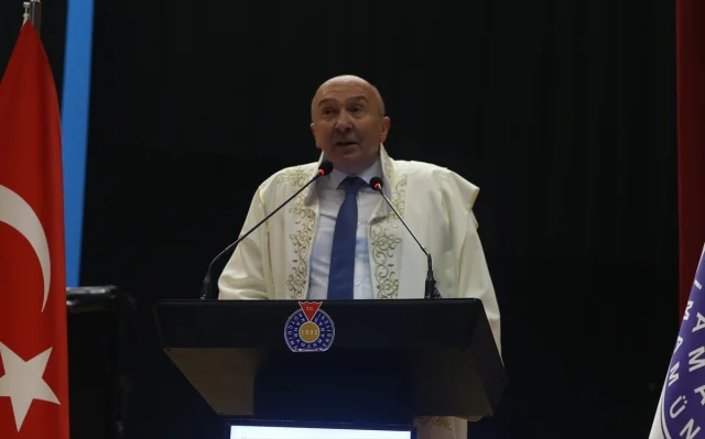 Kahramanmaraş Sütçü İmam Üniversitesi'nde Coşkulu Mezuniyet Töreni