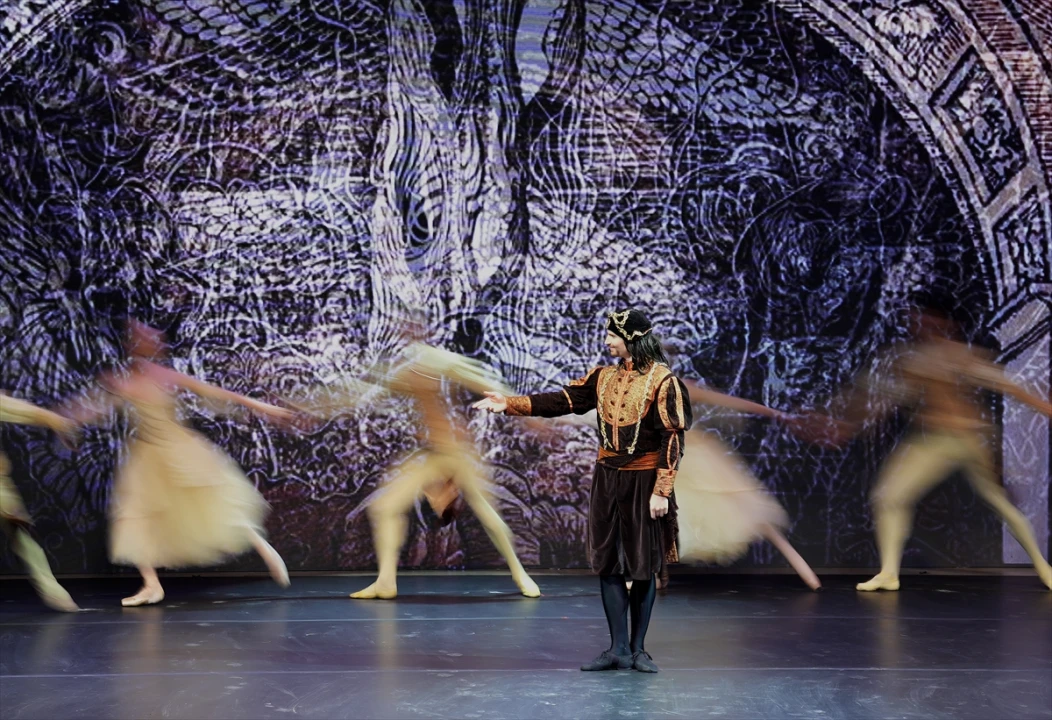 İzmir'de Kuğu Gölü Balesi Görsel Şölen Yarattı