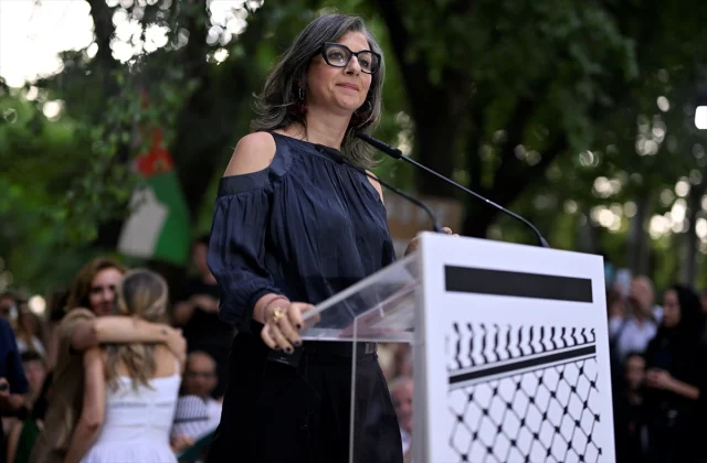 Francesca Albanese İspanya'da Soykırım Karşıtı Protestoya Katıldı