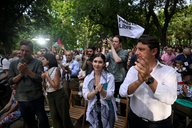 Francesca Albanese İspanya'da Soykırım Karşıtı Protestoya Katıldı