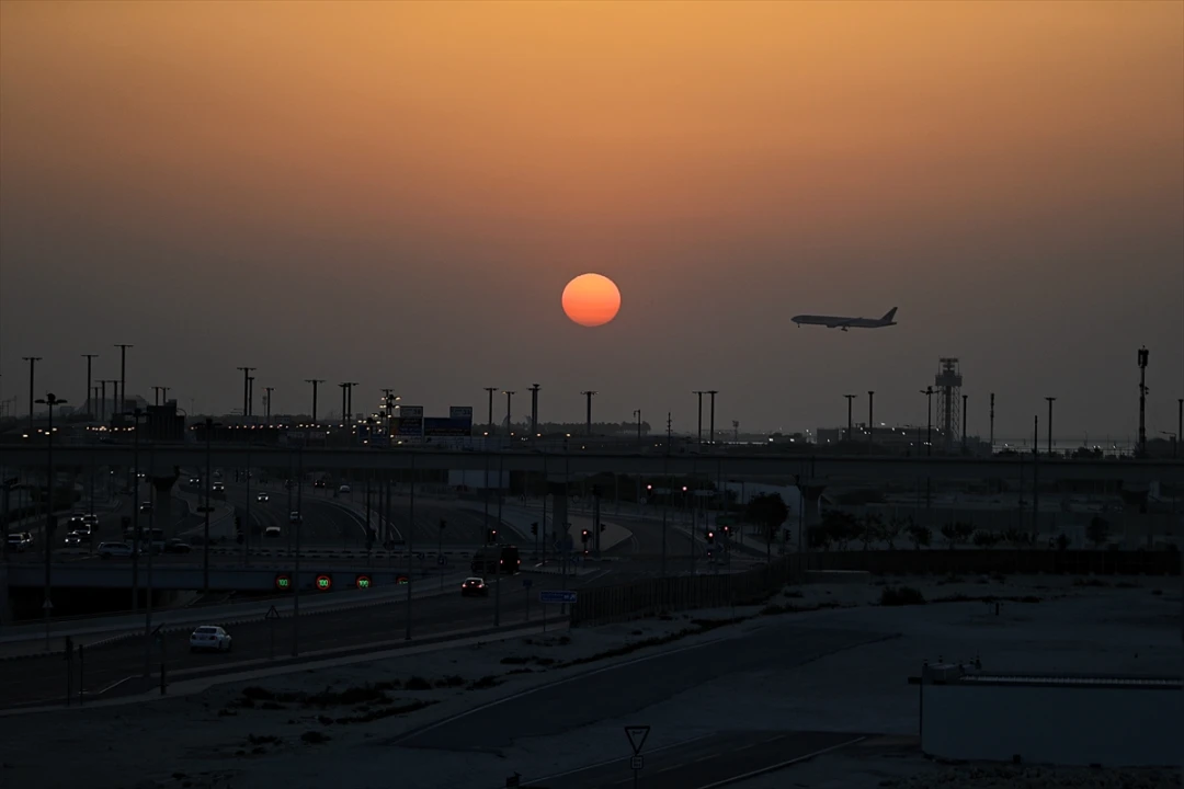 Kuveyt Hava Sahasını Uçuşlara Yeniden Açtı
