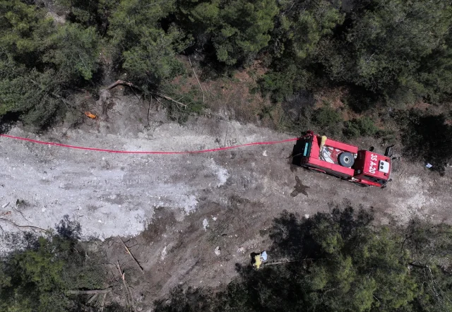 İzmir'de Orman Yangını Sonrası Yıkımın Yüzlerce Hektarlık Görüntüsü