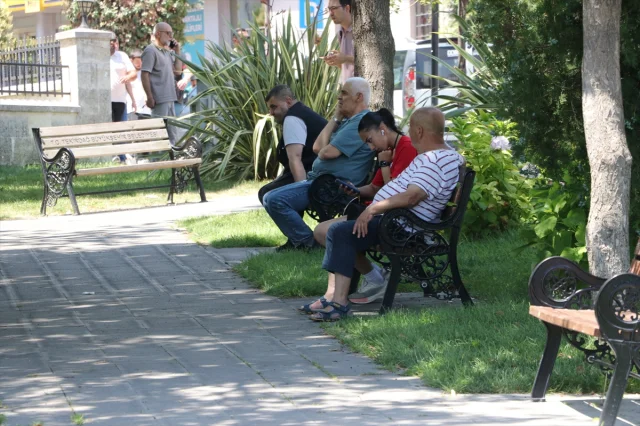 Trakya'da Kavurucu Sıcaklar Hayatı Etkiliyor