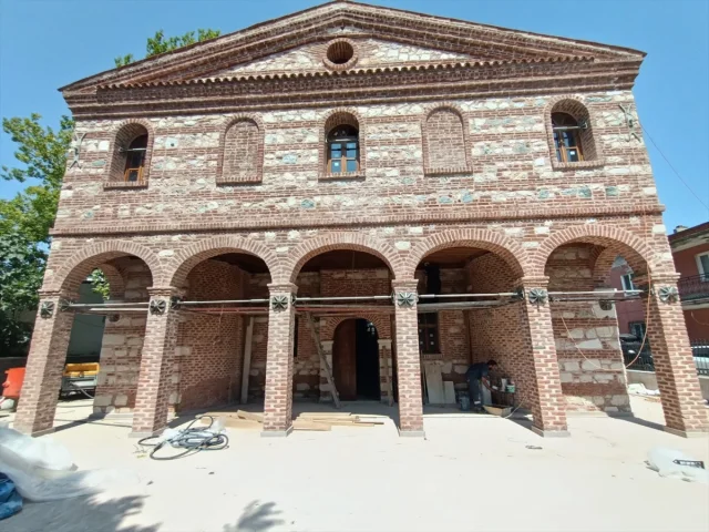 Bursa'nın Tarihi Özlüce Camisi Yeniden İbadete Açılıyor