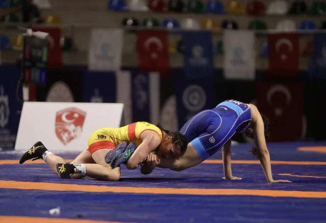 Uluslararası Güreş Turnuvası Kocaeli'de Başladı