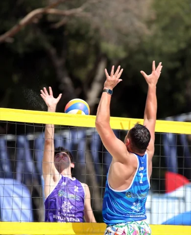 Aydın'da Plaj Voleybolu Coşkusu Başladı