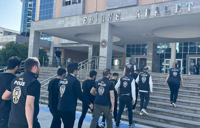 Edirne Operasyonunda İş Bulma Vaadiyle Dolandırıcılık Yaparak 20 Milyon Liralık Gelir Elde Ettiler