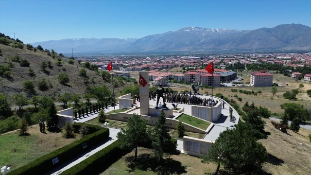 Erzincan'da Şehitlerin Anısını Yaşatan Anıtın Restore Edilmiş Hali Açıldı