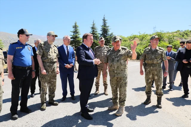 Erzincan'da Şehitlerin Anısını Yaşatan Anıtın Restore Edilmiş Hali Açıldı