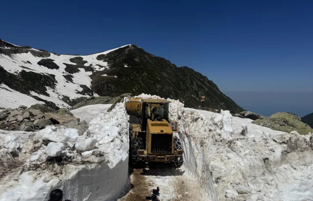 Rize Yaylalarında Karla Mücadelede Zorlu Sınav