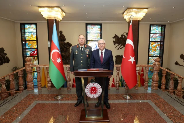Türk ve Azerbaycan Genelkurmay Başkanları Ankarada Buluştu