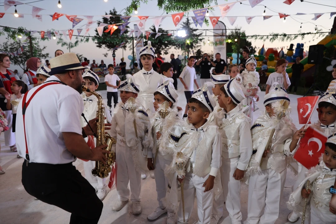 Geleneksel Sünnet Şöleni Diyarbakır ve Mardin'de Coşkuyla Kutlandı