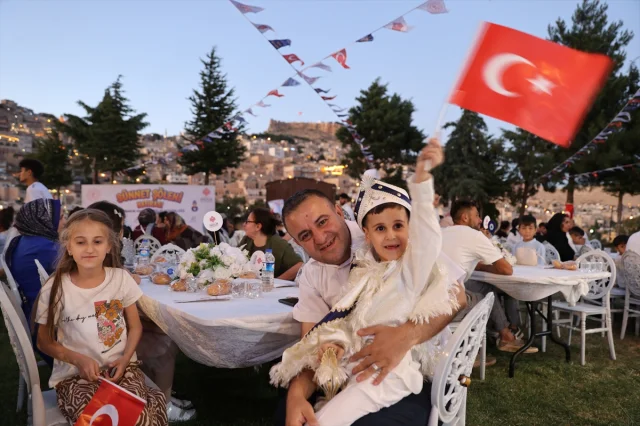 Geleneksel Sünnet Şöleni Diyarbakır ve Mardin'de Coşkuyla Kutlandı