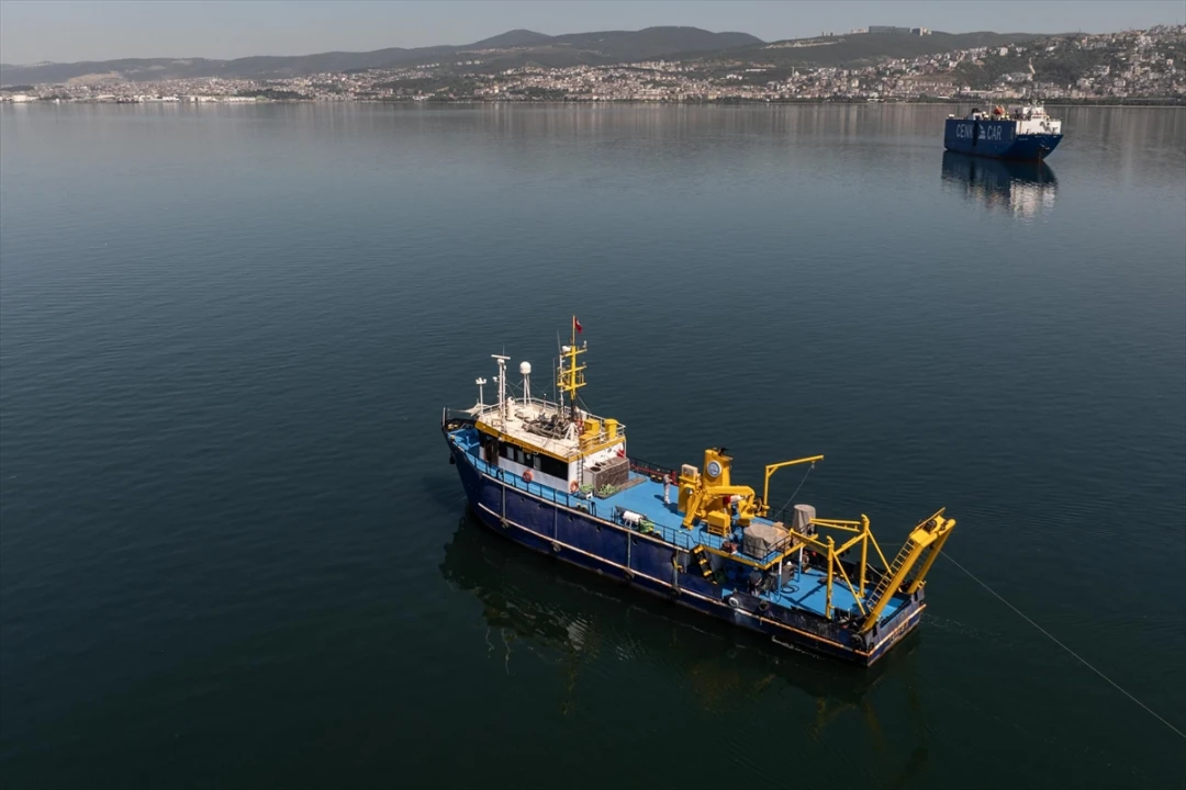 Marmara Denizi'nde Müsilaj Tehlikesi: Deniz Suyunun Normale Dönmesi Rahatlattı