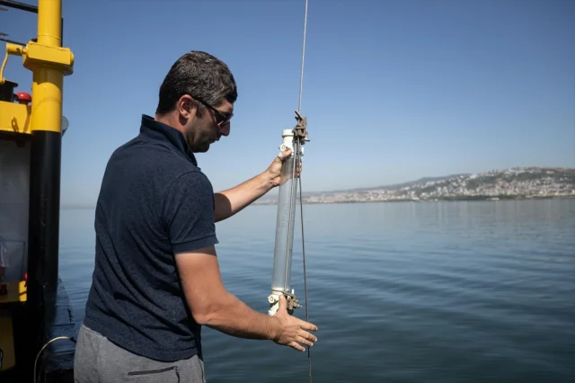 Marmara Denizi'nde Müsilaj Tehlikesi: Deniz Suyunun Normale Dönmesi Rahatlattı