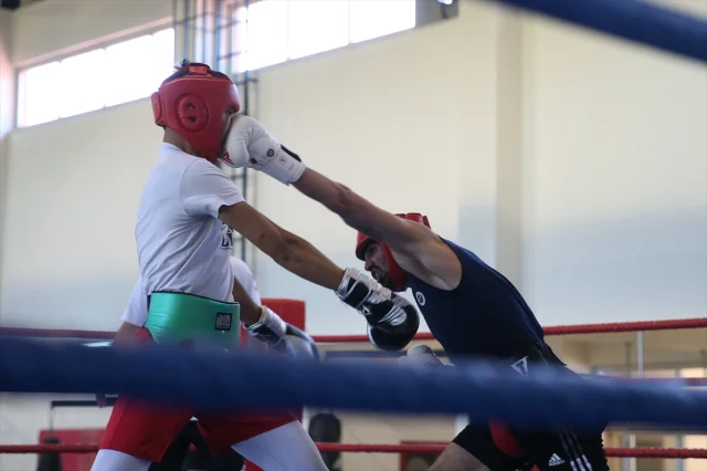 Türk ve Kazak Boksörler Kastamonu'da Bir Araya Gelerek Gelec...