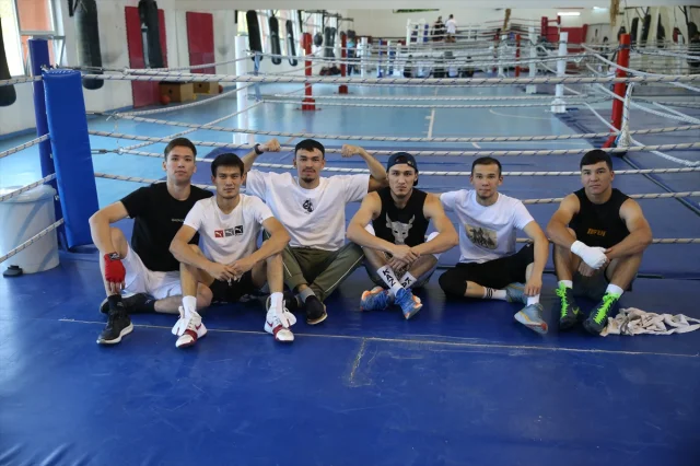Türk ve Kazak Boksörler Kastamonu'da Bir Araya Gelerek Geleceği Şekillendiriyor