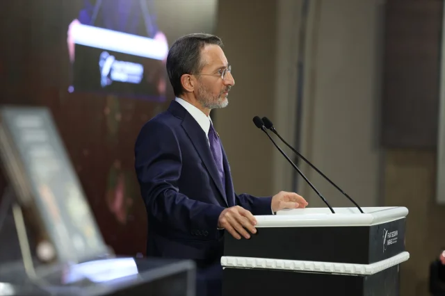 Fuat Sezgin'in İzinden: İslam Bilim Tarihinde Köprüler Kuruyoruz