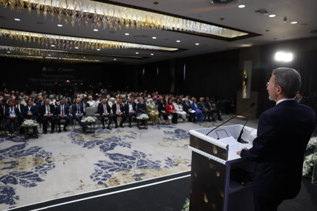 Fuat Sezgin'in İzinden: İslam Bilim Tarihinde Köprüler Kuruyoruz