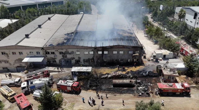 Adıyaman'da Fabrikada Yangın Krizi Yönetimi Başarıyla Tamamlandı