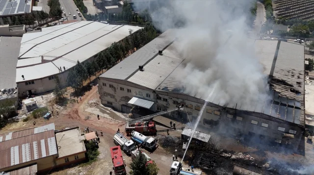 Adıyaman'da Fabrikada Yangın Krizi Yönetimi Başarıyla Tamamlandı