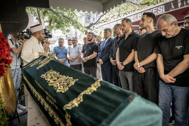 Serdar Topraktepe'nin Acı Kaybı: Ayhan Topraktepe Son Yolcul...