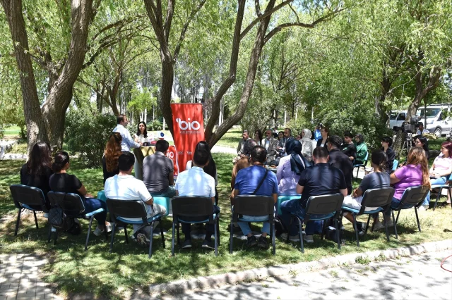 Van'da İnci Kefalinin Göç Hikayesi Bilim Kafe Etkinliğinde Canlandı