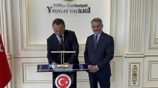 Kırgızistan'ın Ankara Büyükelçisi Yozgat Valisi ile Buluştu