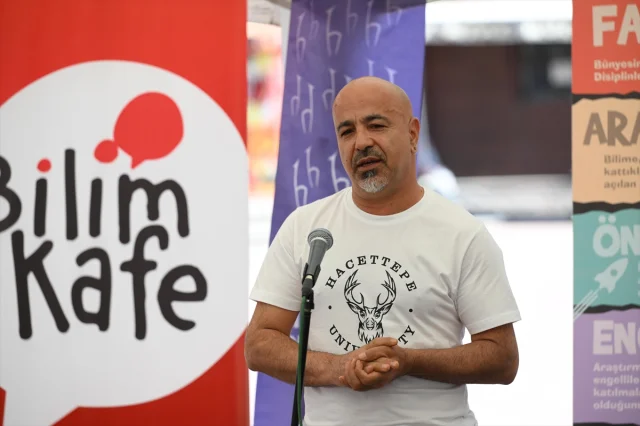 Ankara'da İlişki Rehberi: Bilim Kafe Etkinliğinde Aile Dinamikleri