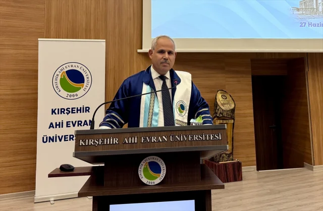 Kırşehir'de Mezuniyet Töreninde Filistin'e Anlamlı Destek