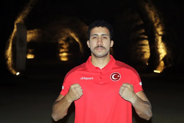 Savate Combat Milli Takımı, Tuz Mağarasında Eşsiz Bir Antrenman Deneyimi Yaşadı
