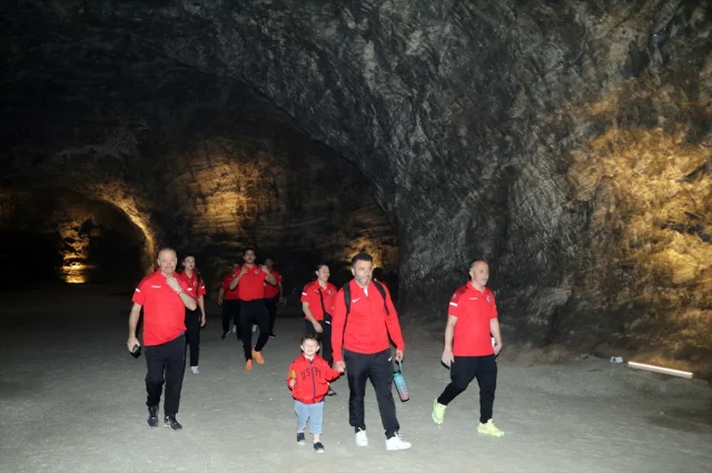 Savate Combat Milli Takımı, Tuz Mağarasında Eşsiz Bir Antrenman Deneyimi Yaşadı