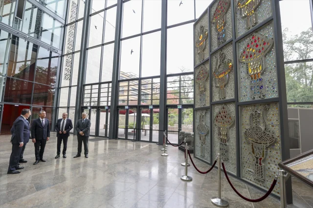 CHP Lideri Özgür Özel'den Berlin Çıkarması: Büyükelçi ile Görüştü