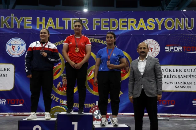 Samsun'da Heyecan Fırtınası: Kulüpler Türkiye Halter Şampiyonası Başladı