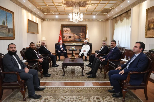 Diyanet İşleri Başkanı Erbaş ve Suriye Vakıflar Bakanı Şükri Ankara'da Bir Araya Geldi