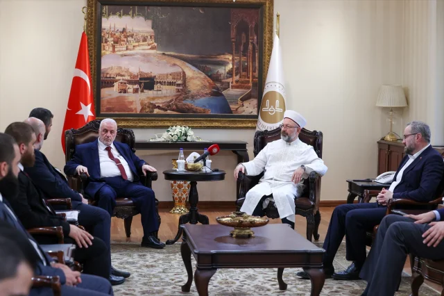Diyanet İşleri Başkanı Erbaş ve Suriye Vakıflar Bakanı Şükri Ankara'da Bir Araya Geldi