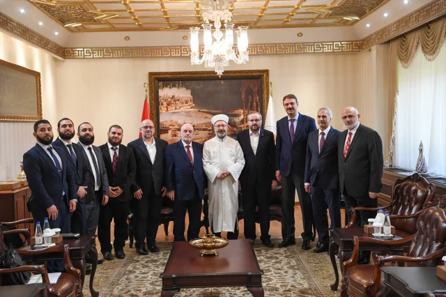 Diyanet İşleri Başkanı Erbaş ve Suriye Vakıflar Bakanı Şükri Ankara'da Bir Araya Geldi