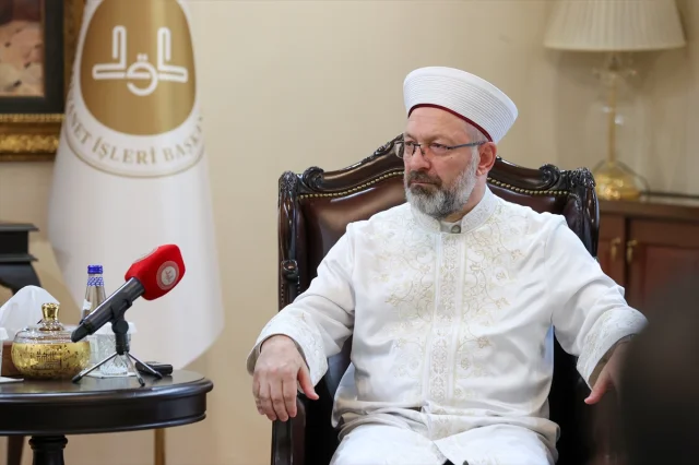 Diyanet İşleri Başkanı Erbaş ve Suriye Vakıflar Bakanı Şükri Ankara'da Bir Araya Geldi