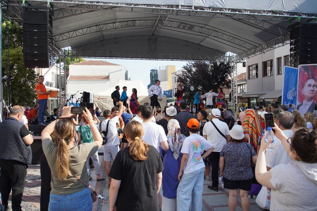 Edirne'de Balkan Rüzgarı: 5. Folklor Festivali Başladı