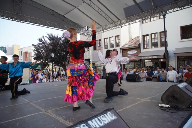 Edirne'de Balkan Rüzgarı: 5. Folklor Festivali Başladı
