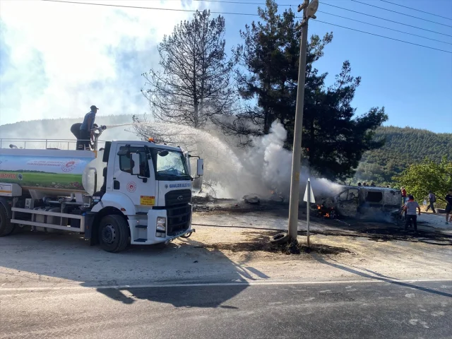 Muğla'nın Kavaklıdere İlçesinde Orman Yangını Kontrol Altına Alındı