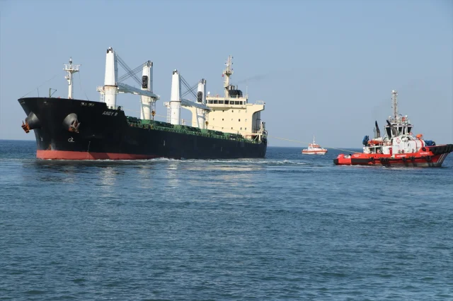 Tekirdağ'da Karaya Oturan Gemi İçin Çalışmalar Yeniden Başlayacak