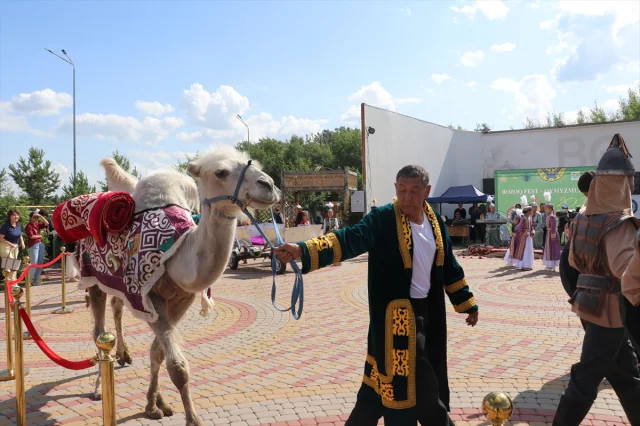 Kazakistan'ın Geleneksel Mirası Kımız Festivali Hayran Bıraktı