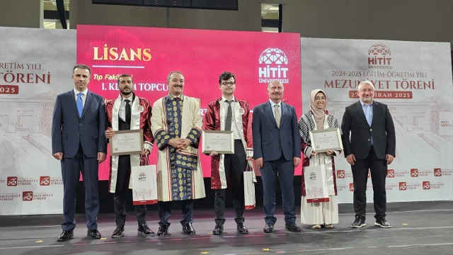 Hitit Üniversitesinde Coşkulu Mezuniyet Töreni