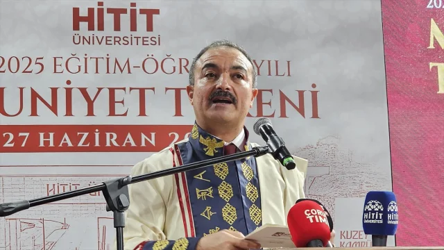 Hitit Üniversitesinde Coşkulu Mezuniyet Töreni