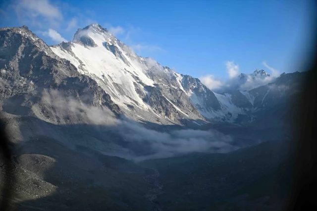 Kırgızistan'da Dağ Gölü Taştı 950 Kişi Güvenli Bölgelere Yer...