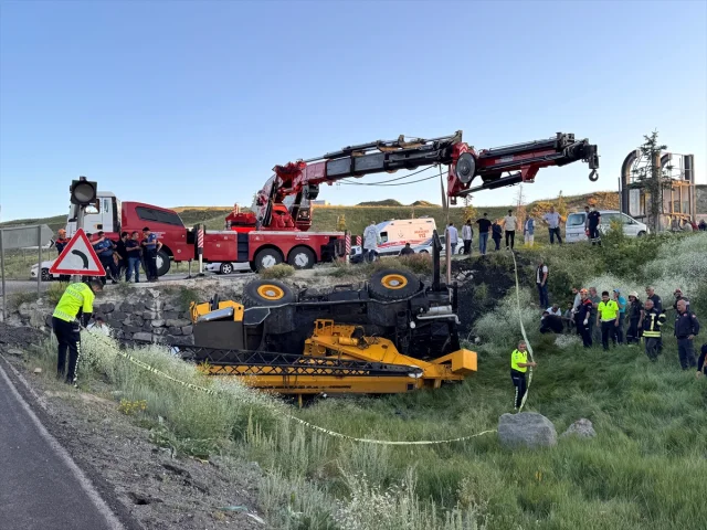 Erzurum'da Vinç Kazası Trajedisi: Operatörün Hayatı Kayboldu