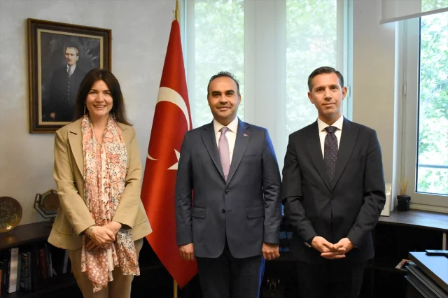 Bakan Kacır Antarktika'da Danışman Ülke Statüsü İçin Harekete Geçiyor